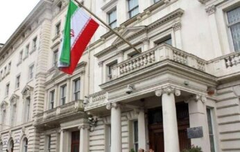 بريطانيا تستدعي سفير إيران بسبب الاعتداء على صحفي في لندن.. ما التفاصيل؟