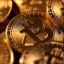 ماذا يحدث في سوق الكريبتو؟.. البيتكوين تتجاوز 64 ألف دولار وتتجه لمكاسب أسبوعية 2 khaligyoun96785