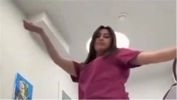 الصحة المصرية تكشف حقيقة فيديو "طبيبة الأسنان الراقصة" الصحة المصرية تكشف حقيقة فيديو "طبيبة الأسنان الراقصة"